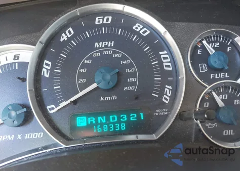 2002 Cadillac Escalade Standard z USA, uszkodzony, nr VIN 1GYEK63N32R139025